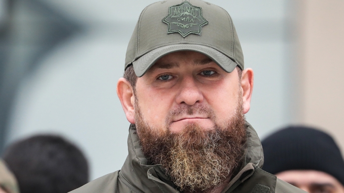 Кадыров осудил Пригожина и заявил, что готов заменить «вагнеровцев» в Бахмуте на кадыровцев