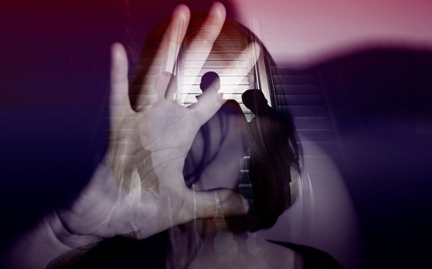 В Черкассах двоих полицейский подозревают в изнасиловании 17-летней девушки
