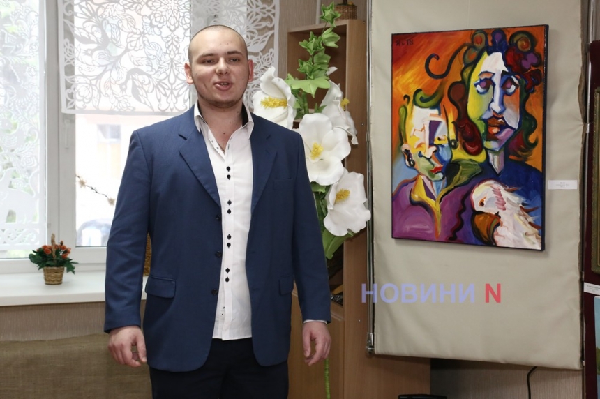 Творческая «Мозаика вселенной»: в Николаеве открылась выставка Василия Никитина (фоторепортаж)