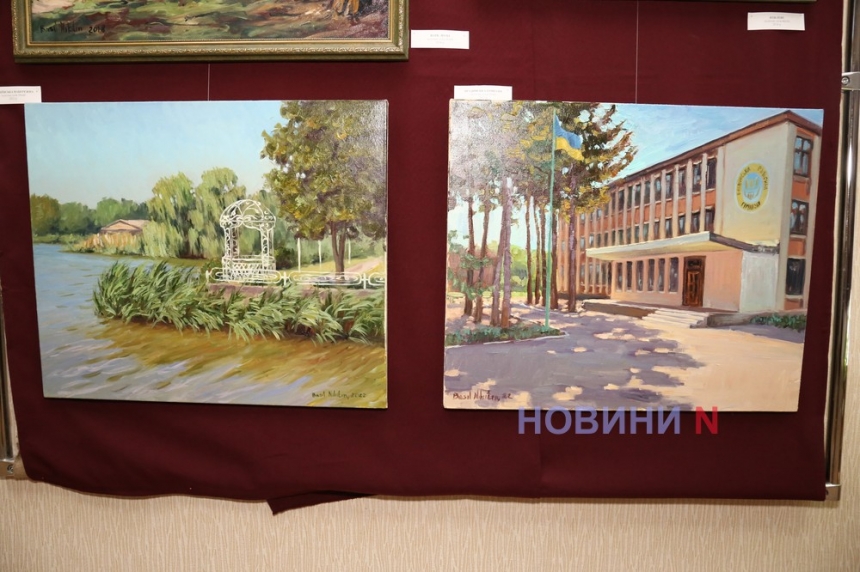 Творча «Мозаїка всесвіту»: у Миколаєві відкрилася виставка Василя Нікітіна (фоторепортаж)