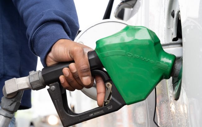 Цены падают: сколько стоят бензин и дизель на АЗС в Украине