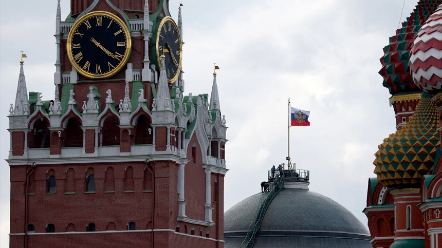 В Москве под Кремлем летали беспилотники, - соцсети