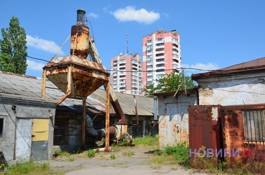 Великий завод у Миколаєві знову виставили на продаж: переможець торгів від нього відмовився (фото)