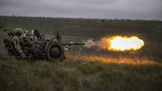 На 4 напрямках 70 бойових зіткнень, окупанти втратили 2 артпідрозділи, - Генштаб