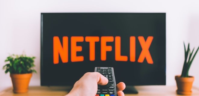 В Україні Netflix почав стягувати додаткову плату в 3 євро за особу