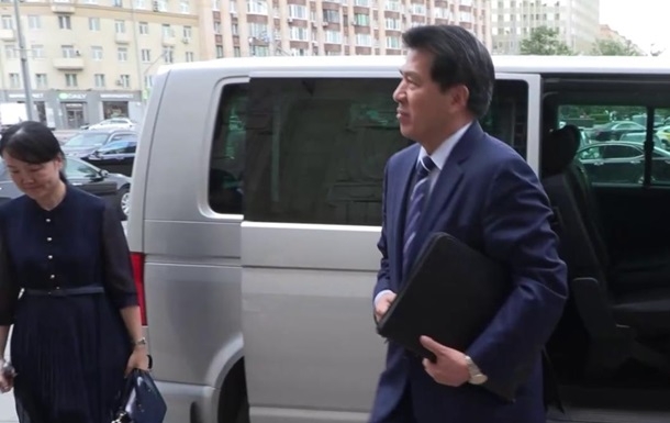 Спецпредставник КНР прибув на переговори до Москви