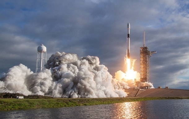 SpaceX здійснила запуск на орбіту арабський супутник