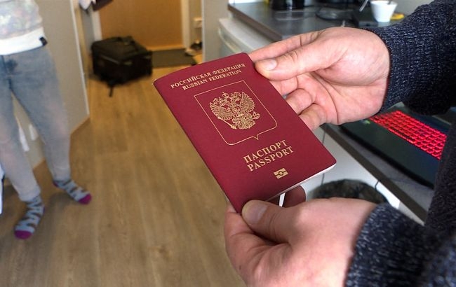 Стало відомо, скільки росіян отримали візи на в'їзд до України