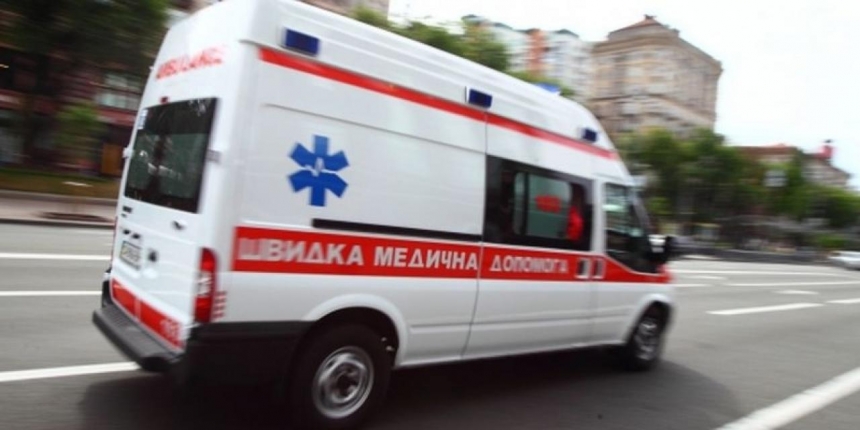 В Николаеве водитель фуры не пропустил авто скорой помощи – медики спешили к пациенту (видео)