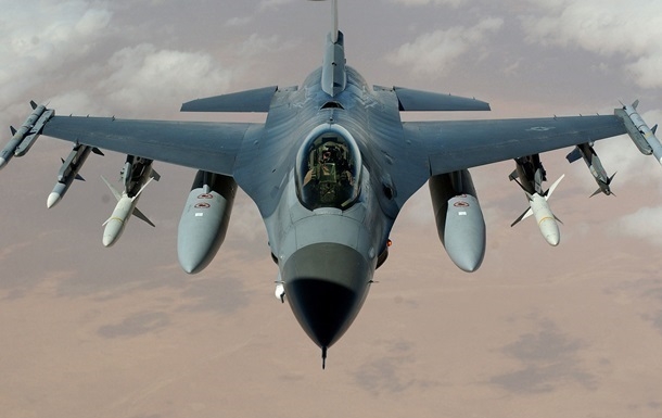 Украина не будет использовать F-16 во время контрнаступления, - Резников