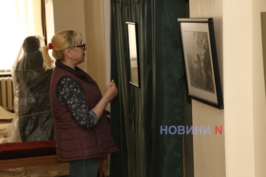 Силуэты прошлого в монохроме и сепии: в николаевском музее открылась оригинальная фотовыставка (фоторепортаж)