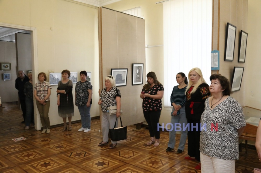 Силуэты прошлого в монохроме и сепии: в николаевском музее открылась оригинальная фотовыставка (фоторепортаж)
