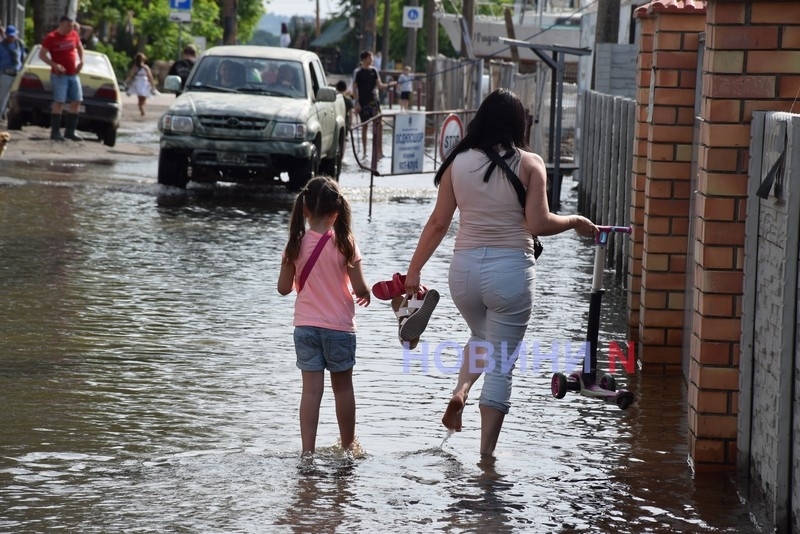 Уровень повышения воды в Николаеве замедлился, - мэр