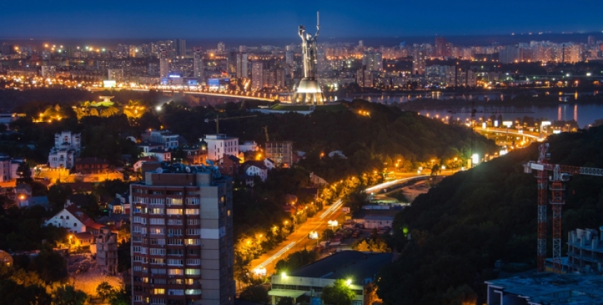 Комендантский час не для всех: чиновники Киева пируют ночью в ресторанах, — СМИ (видео)
