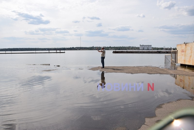 Уровень воды в Херсоне и Николаеве продолжает падать