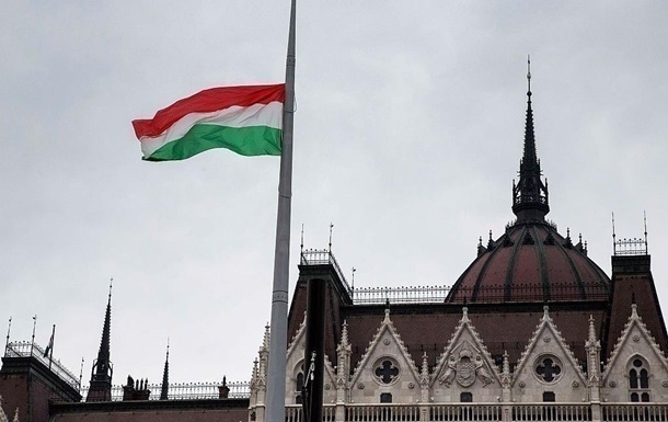 Венгрия готовит провокацию против Украины, - СМИ