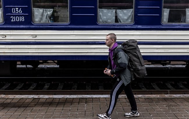 Під Нікополем просіла залізниця: УЗ внесла зміни до низки рейсів