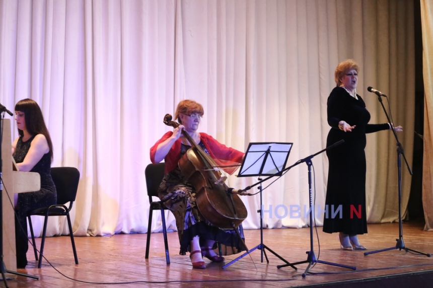 Роки як мить: у Миколаєві пройшов концерт Олександра Березанського (фоторепортаж)