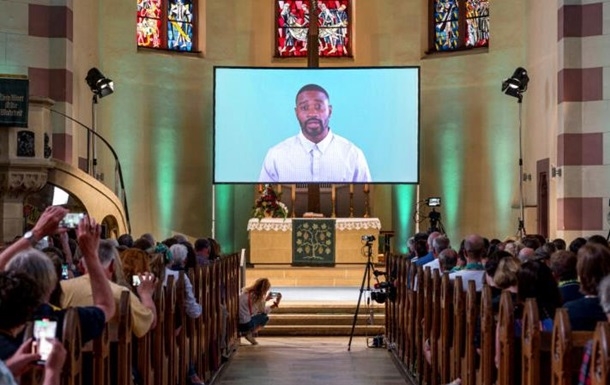 В Германии ИИ использовали в качестве проповедника в церкви