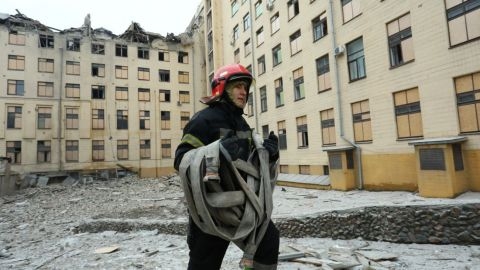 Войска РФ обстреливают Харьков и область, в городе прозвучала серия взрывов