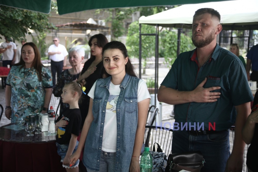 Благодійність – шлях до Перемоги: у Миколаєві нагородили найкращих волонтерів (фоторепортаж)