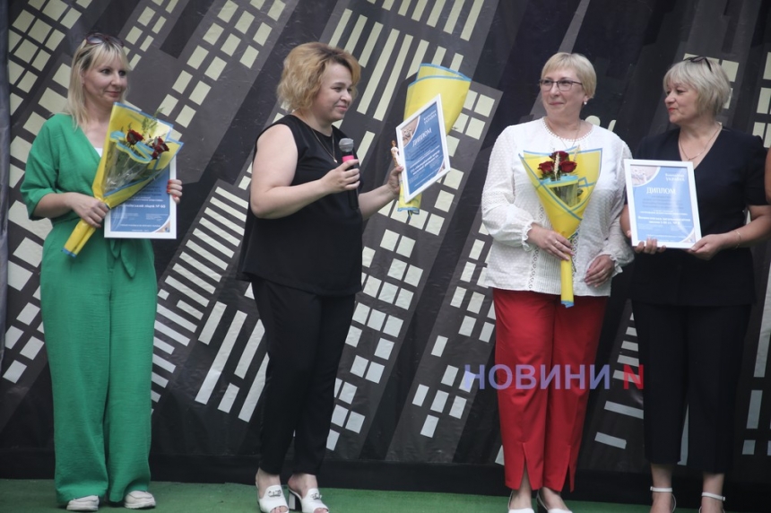 Благодійність – шлях до Перемоги: у Миколаєві нагородили найкращих волонтерів (фоторепортаж)