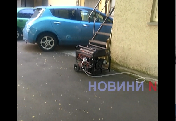 «Выхлоп неимоверный!»: в Николаеве жители пожаловались на генератор предпринимателя (видео)
