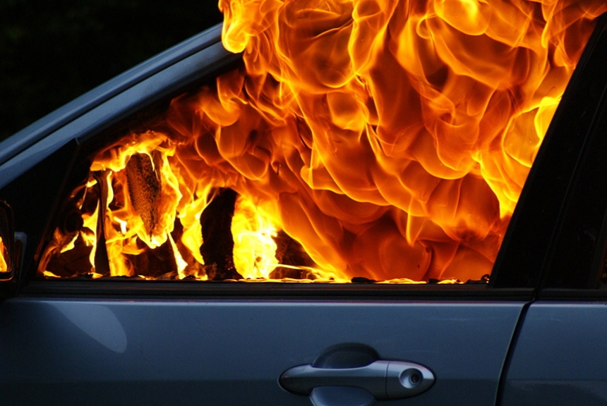 В Николаеве задержали ревнивца, сжегшего авто своей бывшей жены