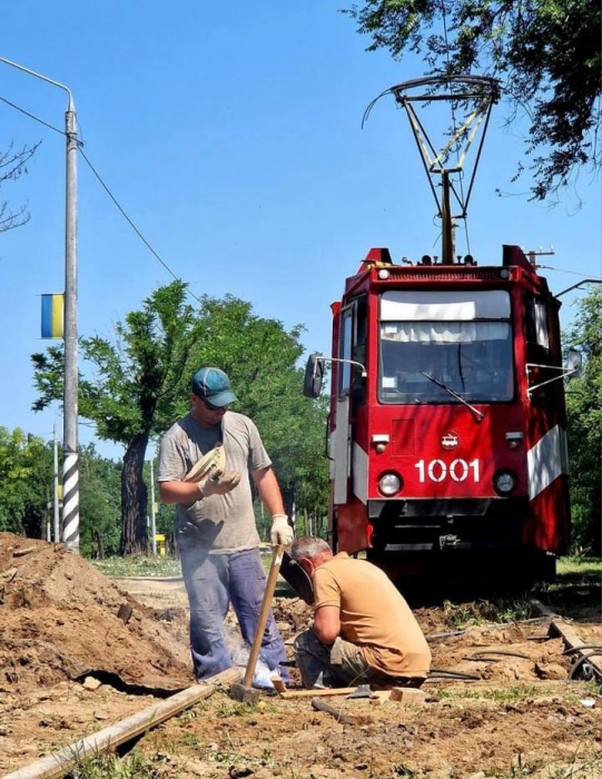 У Миколаєві обстежили трамвайну лінію до Широкої Балки: пошкоджень не виявили