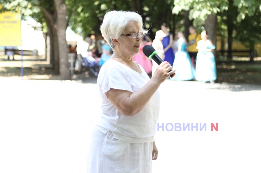 «Пліч-о-пліч з Українським народом»: у Миколаєві пройшла вулична акція, присвячена Дню біженців (фоторепортаж)
