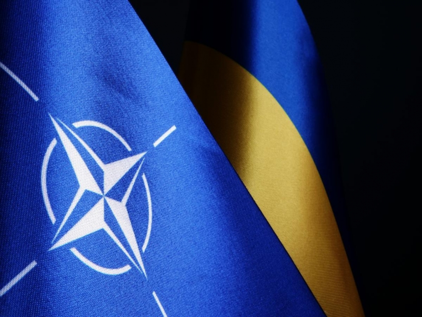 Франция изменила свою позицию по поддержке вступления Украины в НАТО, - Le Monde