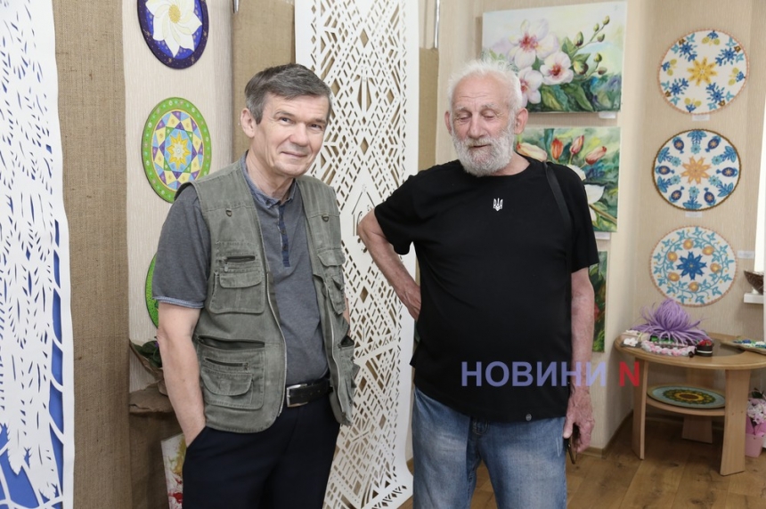 «Мої світи»: у Миколаєві відкрилася виставка майстрині з Баштанки Олени Козявко (фоторепортаж)