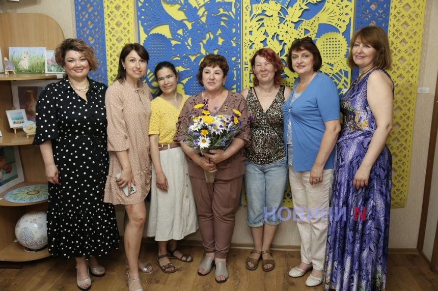 «Мої світи»: у Миколаєві відкрилася виставка майстрині з Баштанки Олени Козявко (фоторепортаж)