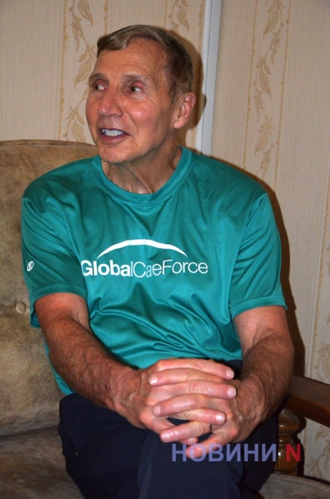 Известный американский астронавт, четырежды побывавший в космосе, приехал в Николаев в качестве волонтера
