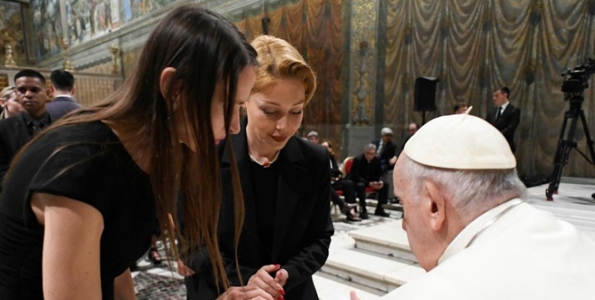 Тина Кароль лично встретилась с Папой Римским в Ватикане (фото, видео)