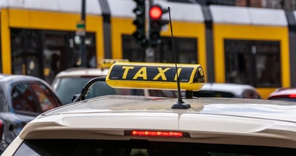 Мовний скандал у Харкові: таксист влаштував істерику після прохання вимкнути російську музику