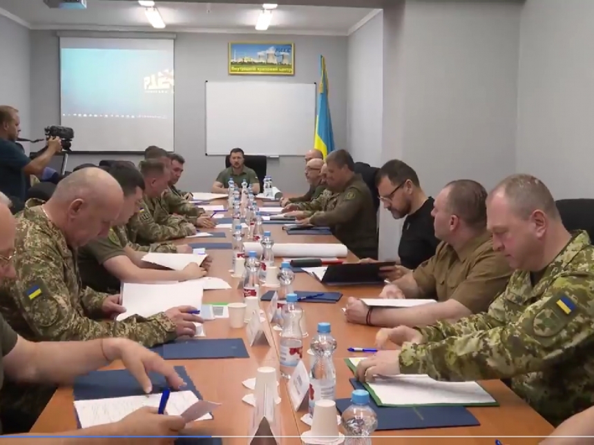 Зеленський провів засідання Ставки верховного головнокомандувача на Рівненській АЕС