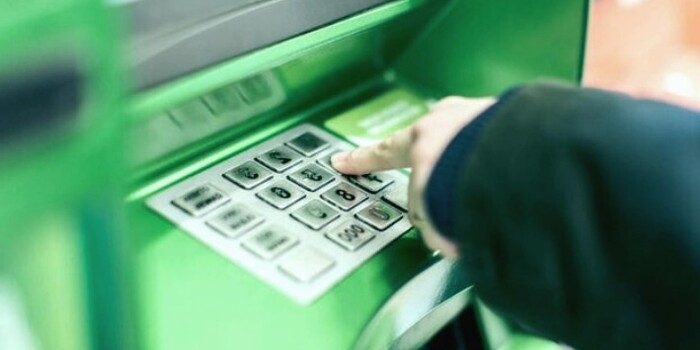 Для поповнення карт готівкою через термінали з 1 серпня знадобиться телефон, - НБУ