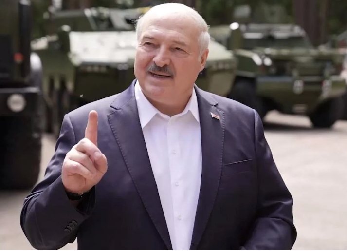Лукашенко про Пригожина: «Мочити» не будуть, але всяке в житті буває»