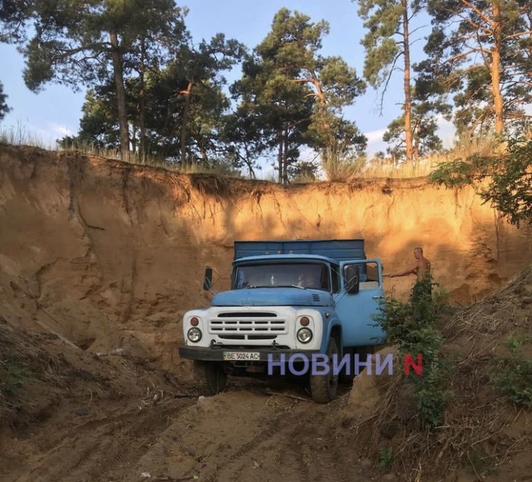 У Балабанівському лісі незаконно видобувають пісок – поліція відмовляється оформляти порушників