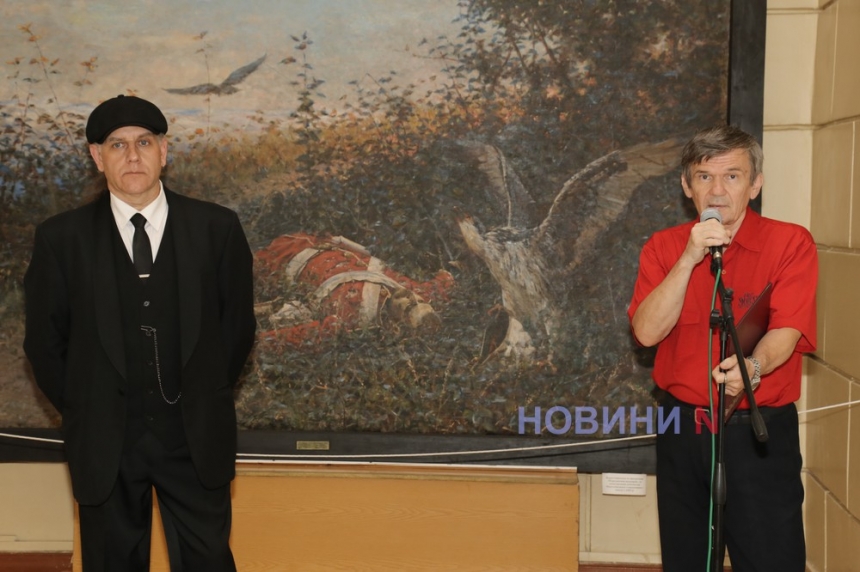 «Загублений світ фарфору»: у Миколаївському музеї відкрилася виставка приватної колекції (фоторепортаж)