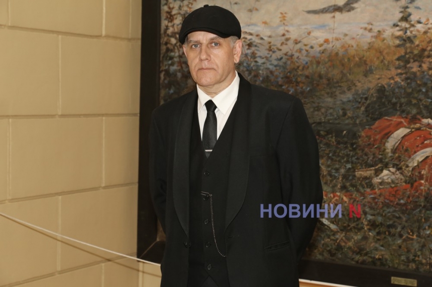 «Загублений світ фарфору»: в Николаевcком музее открылась выставка частной коллекции (фоторепортаж)