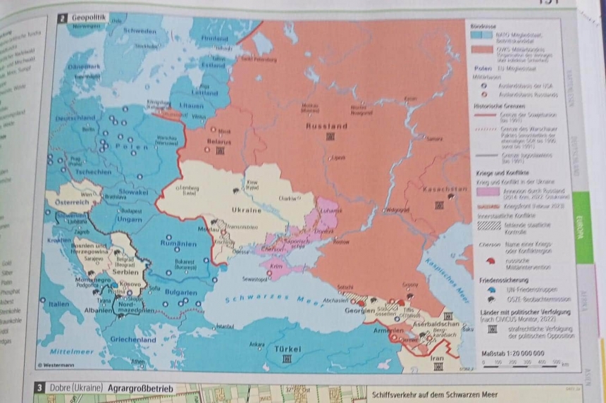 У Німеччині помітили атласи, де окремо відмічені анексовані території України
