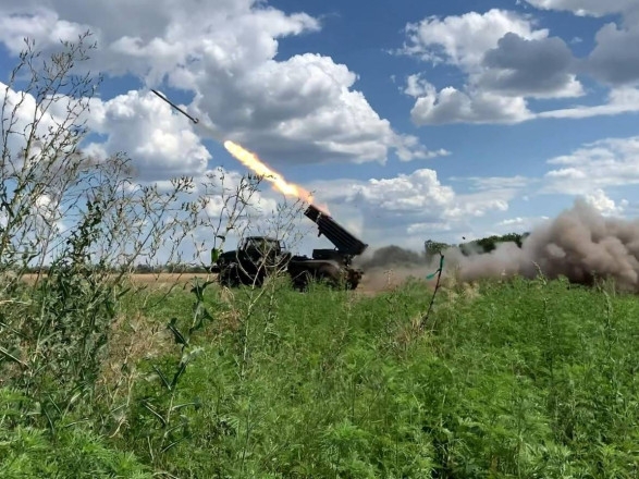 Сили оборони стримують ворога на сході та наступають на півдні, - Генштаб