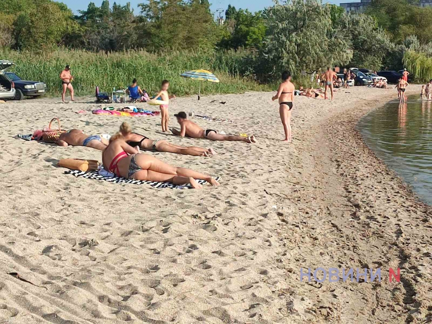В Николаеве жители массово отдыхают у воды (фото)