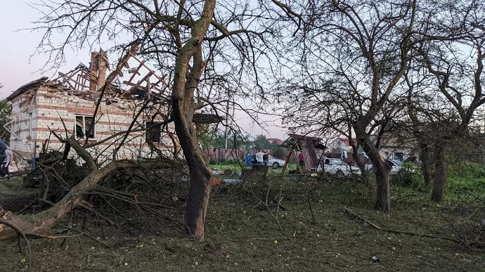 Ракетная атака на Львов: в ОВА опубликовали фото последствий ударов россиян