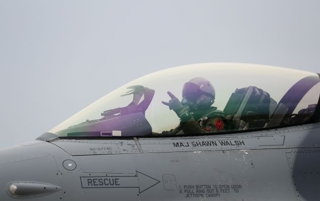 Данія оголосила про старт навчань українських пілотів на F-16 наприкінці серпня