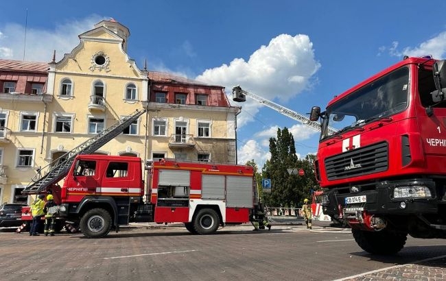 Обстріл Чернігова: кількість жертв зросла до 7, поранену дитину терміново везуть до Києва