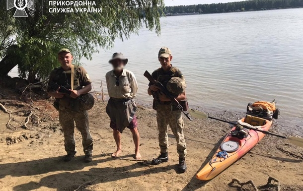 В Одесской области американец на каяке случайно пересек границу