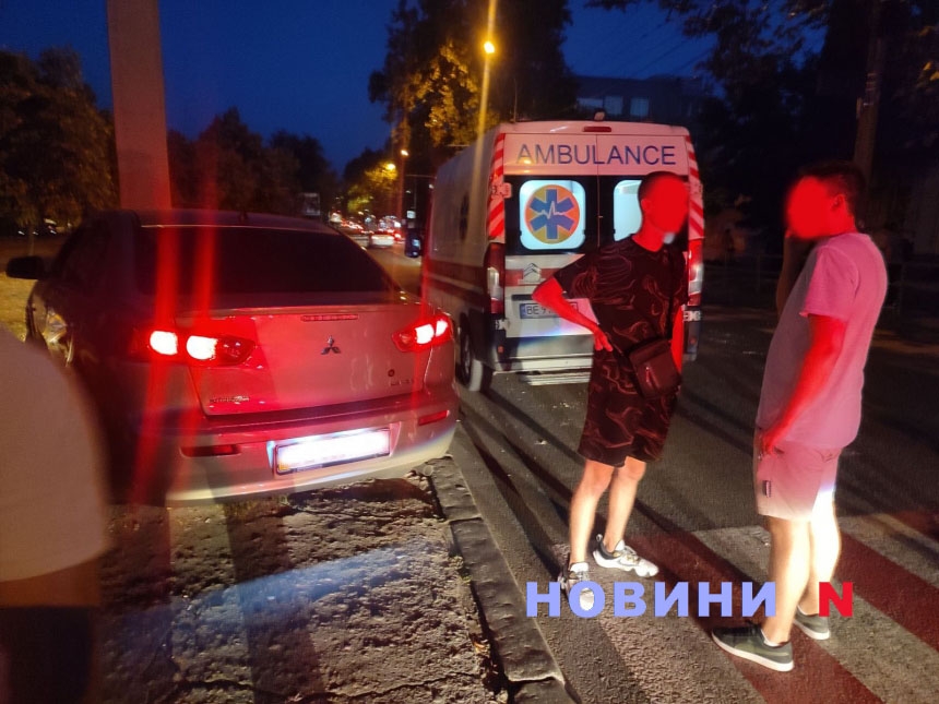 Водитель, сбивший двух пешеходов в центре Николаева, отказался продувать Драгер